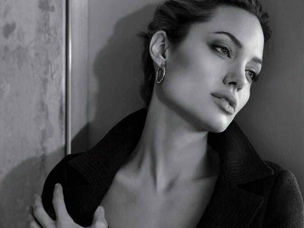 Angelina Jolie  iPhone wallpaper and iPod Touch backgroun  Flickr